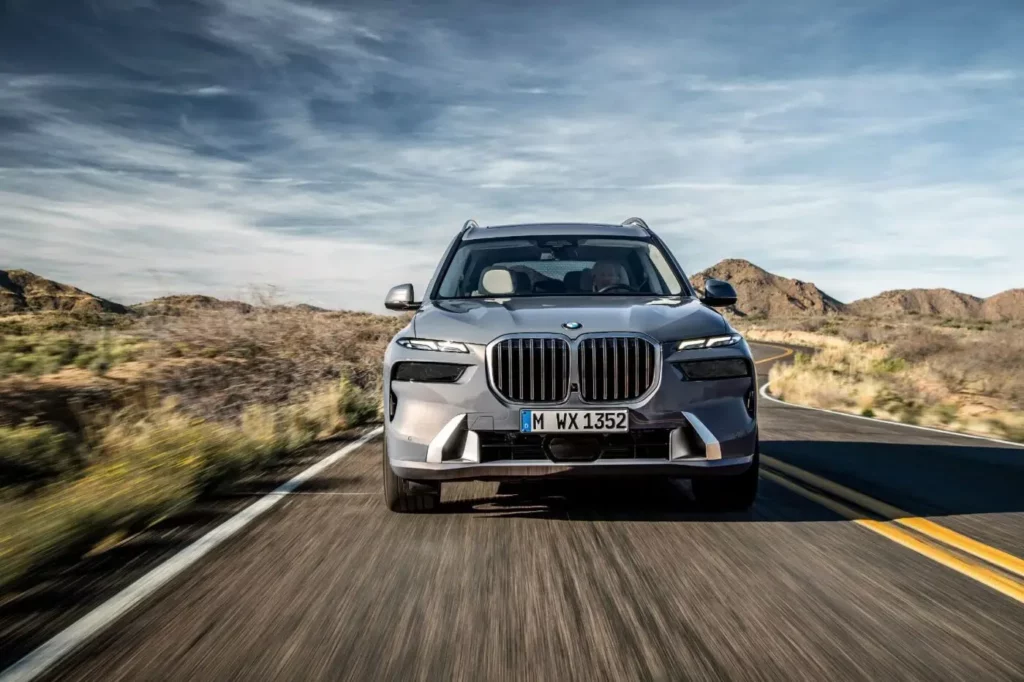 BMW X7 2023: priser och egenskaper