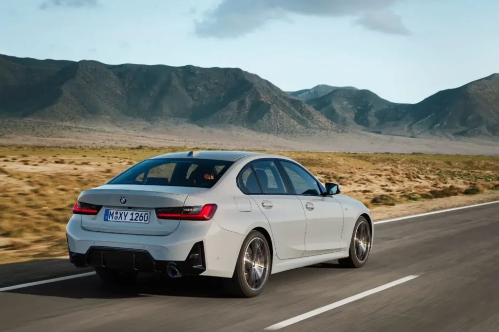 BMW 3 2023: priser och egenskaper