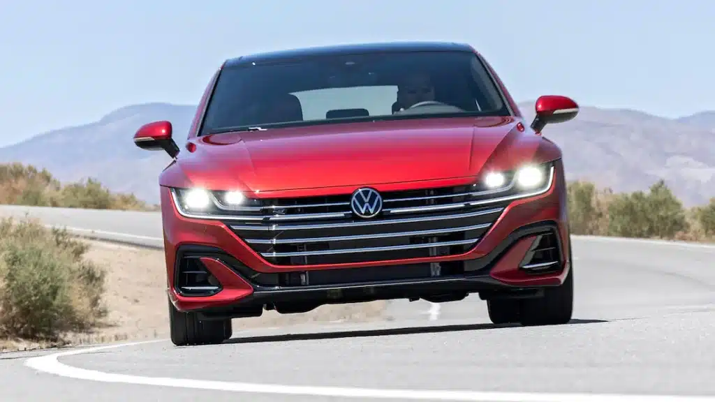 Volkswagen Arteon 2023: priser och egenskaper