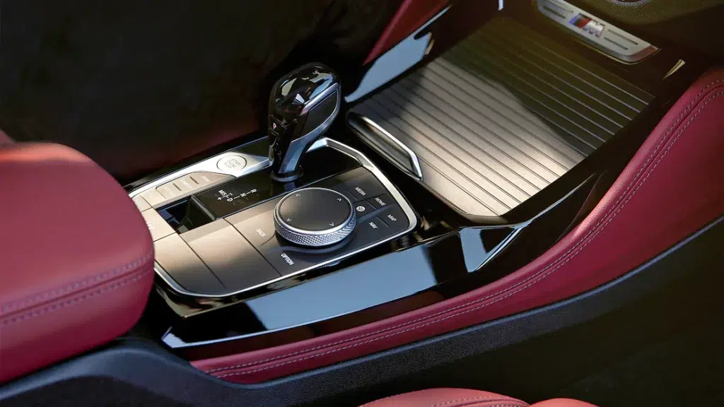 BMW X4 2023: priser och egenskaper