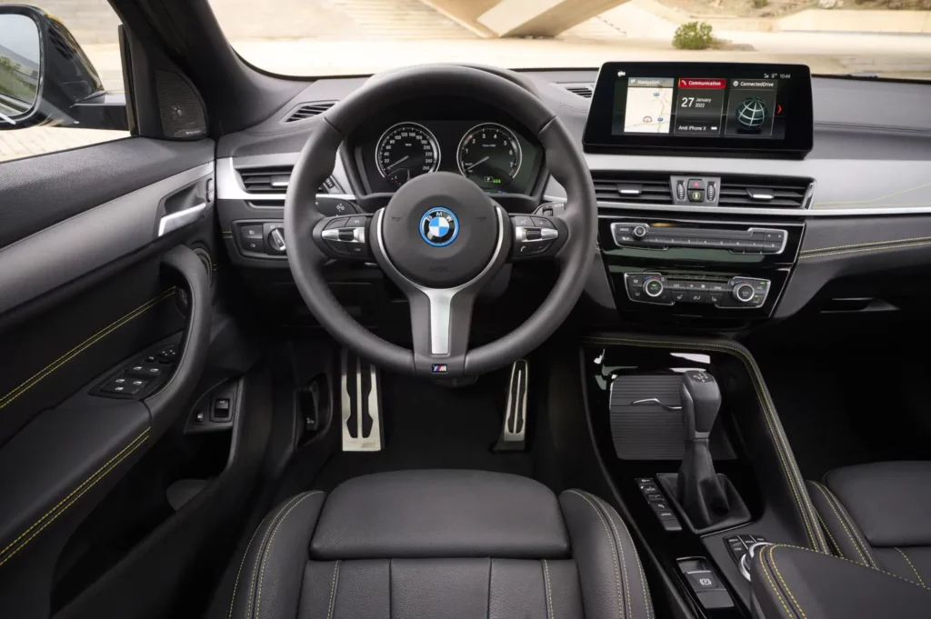 BMW X2 2023: priser och egenskaper